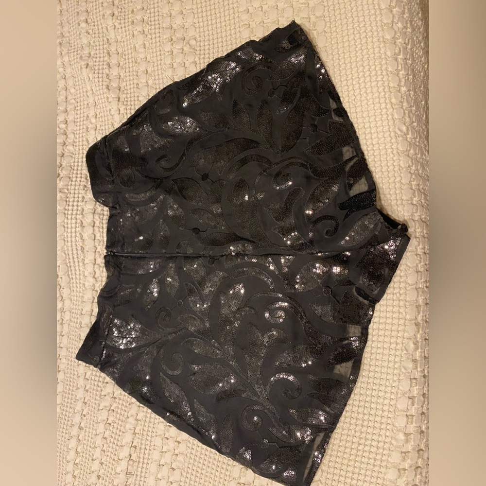 Show me your MuMu Black Sequence shortie